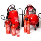 Extincteurs à eau pulvérisée avec additif, poudre polyvalente et CO2